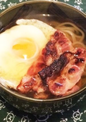 ベーコンエッグうどん-レシピのメイン写真