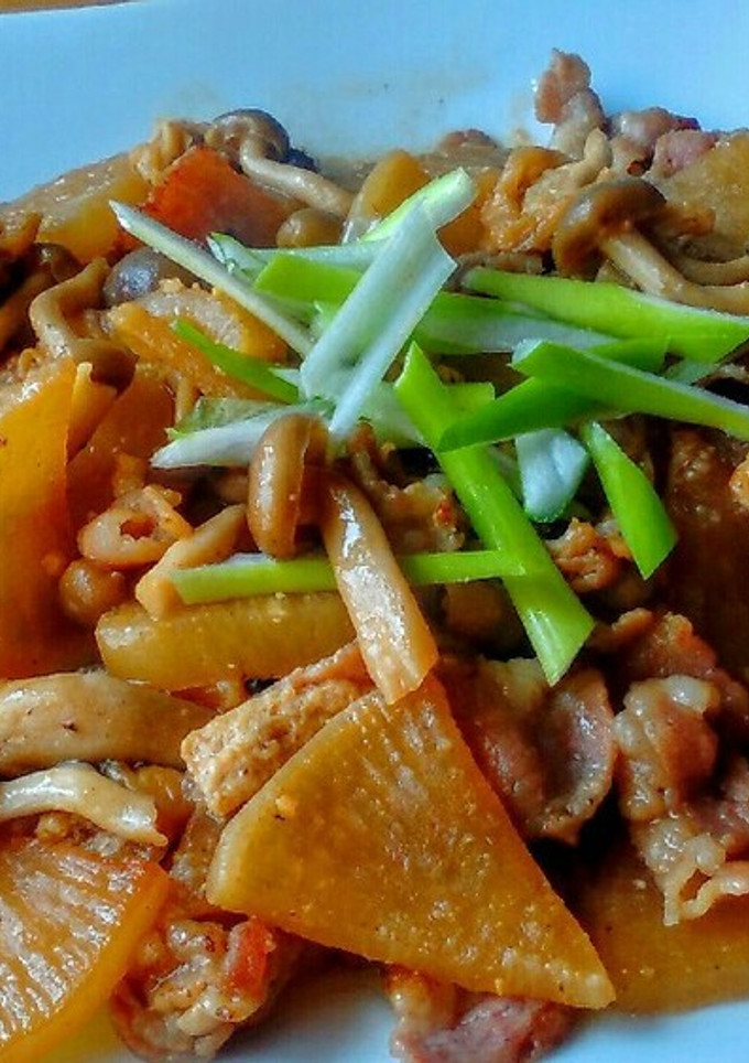 豚肉と大根としめじの、味噌と醤油炒め-レシピのメイン写真