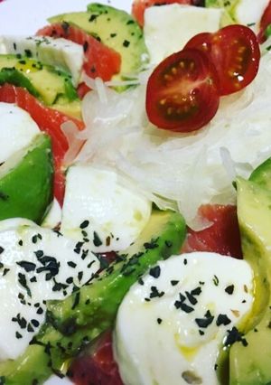 サーモン×チーズ×アボカドのわさび醤油♡-レシピのメイン写真