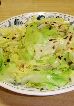 キャベツが余ったらバターしょうゆで-レシピのメイン写真