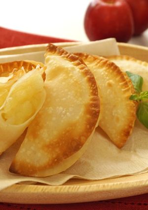 ★りんご好き必見★餃子皮でアップルパイ-レシピのメイン写真