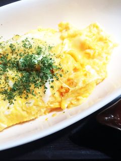 簡単!トロッとチーズオムレツ♪-レシピのメイン写真