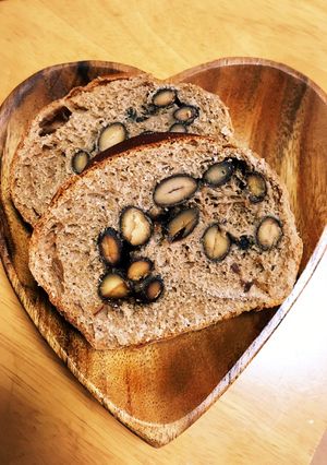 牛乳パックで！黒豆パン-レシピのメイン写真