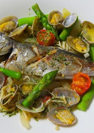 フライパンで魚も野菜も!アクアパッツァ-レシピのメイン写真