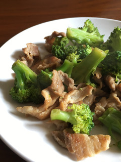 【すぐできて簡単】豚肉とブロッコリー炒め-レシピのメイン写真