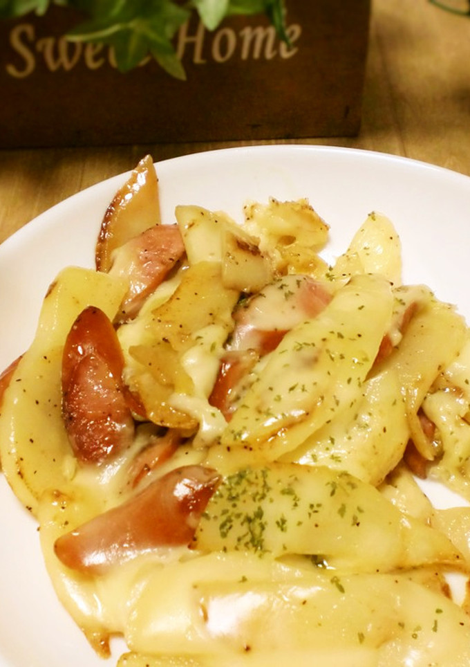 ぱぱっと！じゃがいもとソーセージの炒め物-レシピのメイン写真