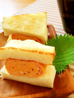たらこたっぷり*厚焼き卵のサンドイッチ-レシピのメイン写真