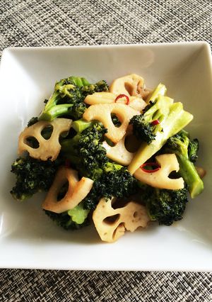 ブロッコリーとれんこん 甘酢炒め-レシピのメイン写真