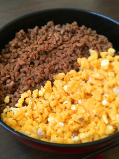 フライパン一つで二色丼♪-レシピのメイン写真