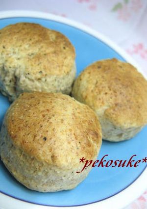 黒胡椒と粉チーズの全粒粉入りスコーン-レシピのメイン写真
