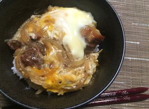 簡単！レンジで4分☆焼き鳥缶の親子丼☆-レシピのメイン写真