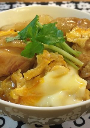 初めてでも簡単♪ふわとろ卵の親子丼-レシピのメイン写真