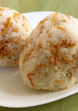 ☆ごま油香るベビスタチーズおにぎり-レシピのメイン写真