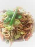 焼そば麺でタコとアンチョビのぺペロン風♫