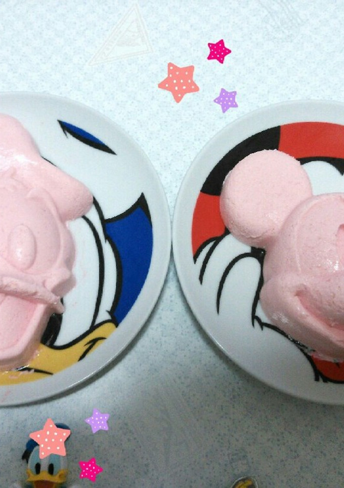 キャラクター型いちごヨーグルトムース-レシピのメイン写真