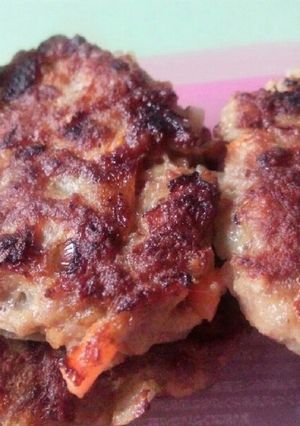 【混ぜて焼くだけ】人参ハンバーグ-レシピのメイン写真