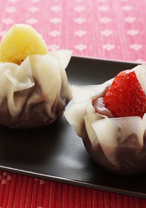 餃子皮でフルーツ大福-レシピのメイン写真