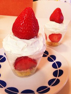 スペシャルないちごのキャンドルケーキ-レシピのメイン写真