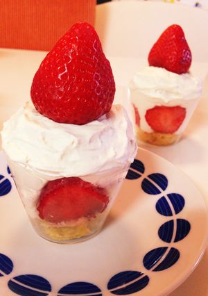 スペシャルないちごのキャンドルケーキ-レシピのメイン写真