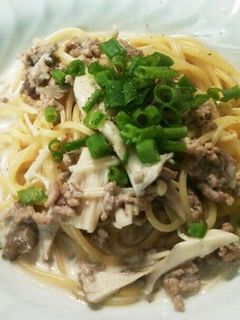 焼肉のたれで~きのこミートクリームパスタ-レシピのメイン写真