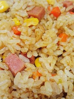 懐かしの味!炊飯器でカレーピラフ-レシピのメイン写真