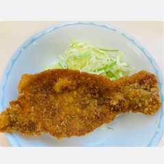 A picture of 秩父名物！わらじかつ♡.