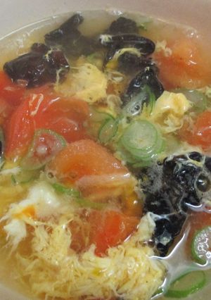 中国家庭料理「卵とトマトと木耳のスープ」-レシピのメイン写真