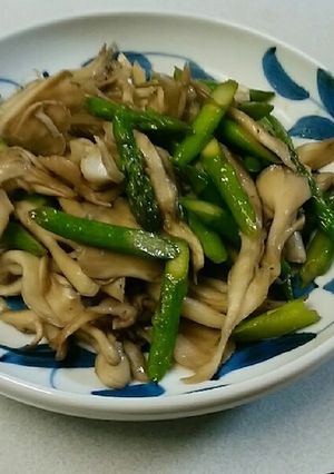 超簡単！アスパラと舞茸のバター炒め-レシピのメイン写真