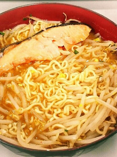 丼1つで☆鍋いらずの袋ラーメン-レシピのメイン写真