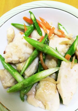 とりムネ肉とアスパラの炒めもの-レシピのメイン写真