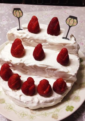 いちごで可愛いひな壇ケーキ♡-レシピのメイン写真