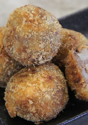苺ジャムが隠し味！新じゃがコロッケボール-レシピのメイン写真