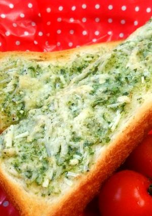 朝食に簡単！えのきと白魚のマヨトースト-レシピのメイン写真
