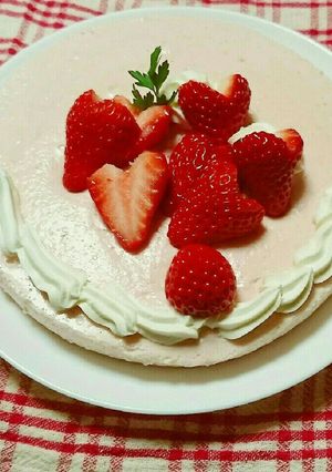 イチゴのレアチーズケーキ-レシピのメイン写真