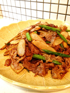 春☆激ウマ!新ごぼうといんげんの牛肉炒め-レシピのメイン写真