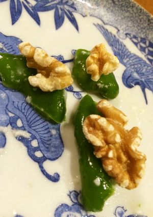 うわコレうっま！くるみの塩麹ピーマン乗せ-レシピのメイン写真