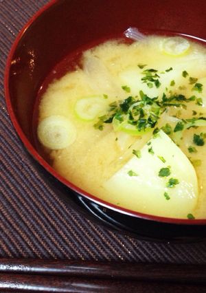 だし入り味噌で簡単*じゃがいものお味噌汁-レシピのメイン写真