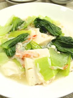 チンゲン菜とカニカマで♪豆腐の崩し煮-レシピのメイン写真
