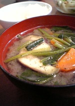 野菜たっぷり☆黒ごま酢味噌汁-レシピのメイン写真