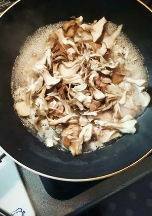 まいたけと鶏肉煮込み♪-レシピのメイン写真