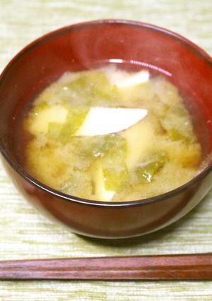 春をまるごと楽しむ！ヒロメと筍のおみそ汁-レシピのメイン写真