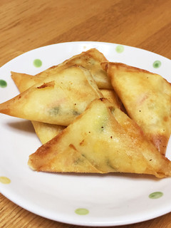 おつまみに最高☆ポテトサラダの三角春巻き-レシピのメイン写真