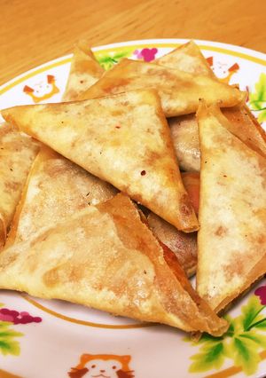おつまみに最高☆納豆キムチの三角春巻き-レシピのメイン写真