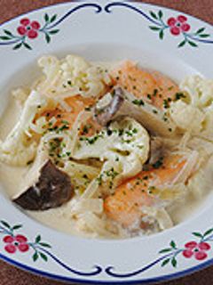 サーモンとカリフラワーのクリーム煮-レシピのメイン写真