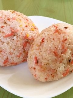 ☆ごま油香る すき焼き紅生姜おにぎり-レシピのメイン写真