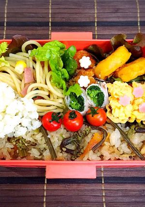 わらびの炊きこみごはん弁当-レシピのメイン写真