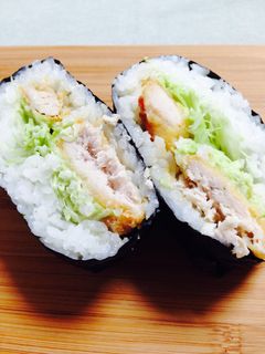 とり天で、おにぎらず-レシピのメイン写真