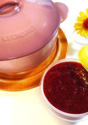いちごジャムをルクルーゼで作ろう♪-レシピのメイン写真
