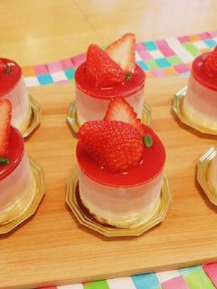 いちごとヨーグルトのムースケーキ-レシピのメイン写真