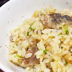 รูปของ サバ缶で簡単美味しい炊き込みごはん♪